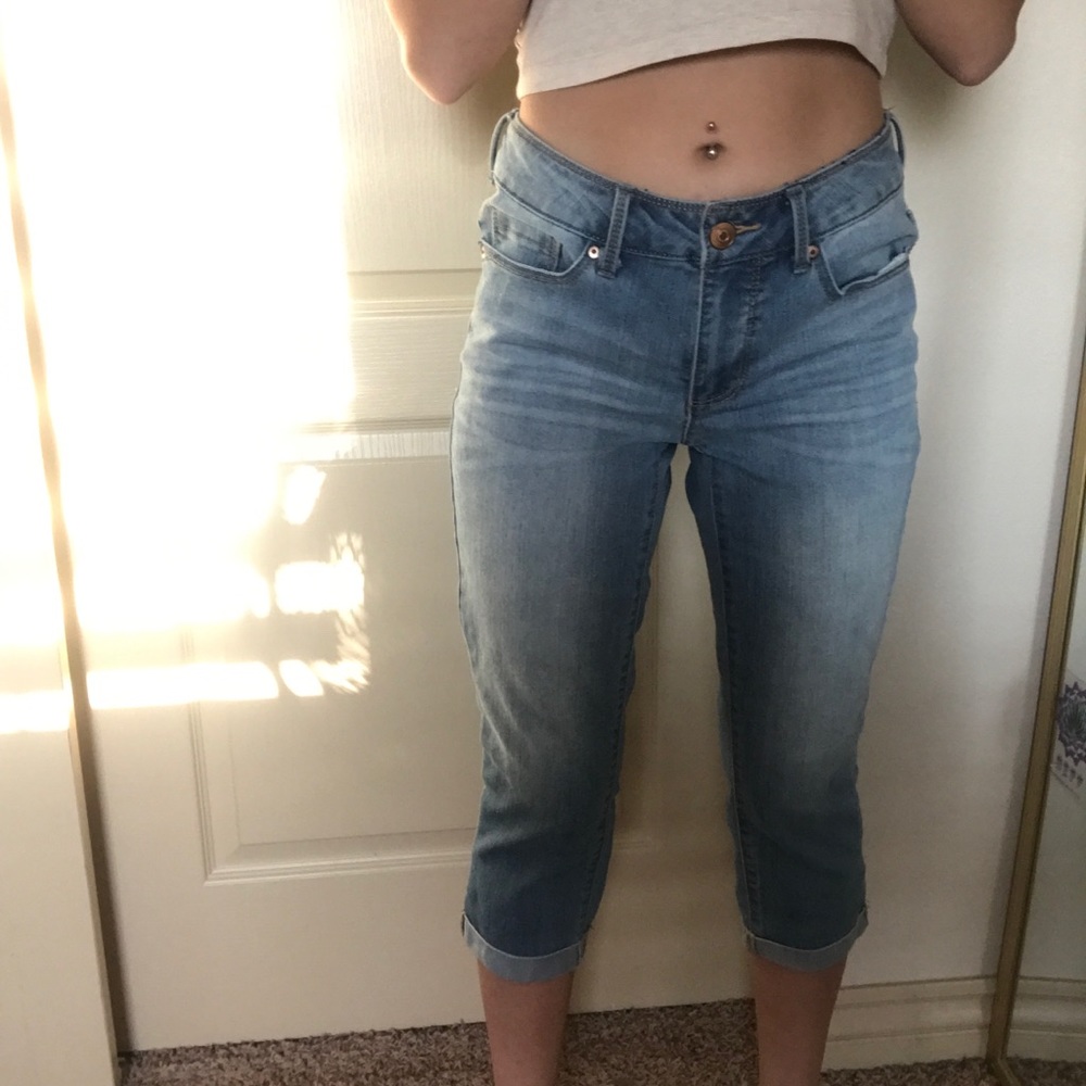 Capris - Picture 3 of 3
